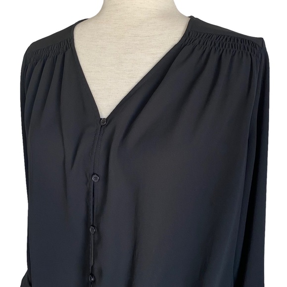 RO & DE Black Button Down Tie Front Blouse Size Small Modern Business Casual - Picture 3 of 7